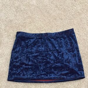 Blue velvety mini skirt